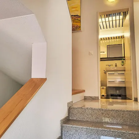 Appartamento La Perla By Interhome